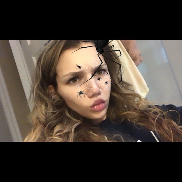 Meet your Posher, Ivy - Picture 1 of 1